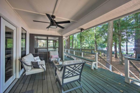 Luxe Lakehouse with Sunset Views on Lake Palestine!